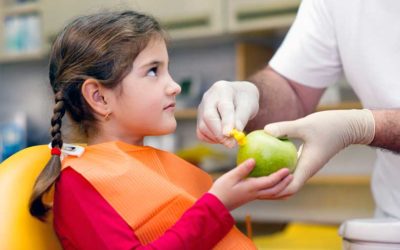 Alimentos para tener unos dientes sanos y alimentos a evitar