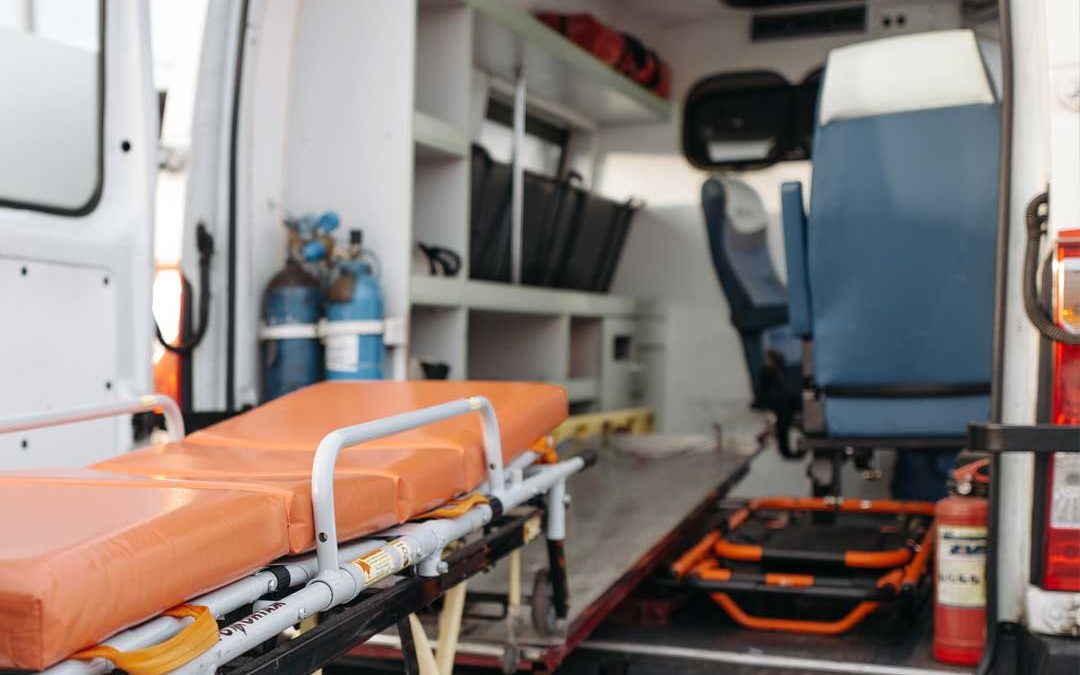 Una ambulància per dins. Elements per a emergències sanitàries.